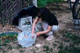 足球报：广州队日常工作正常推进，全队希望足协能退回引援调节费